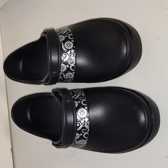 CROCS MERCY WORK CLOG SHOES slip resistant size 10 floral print - Picture 1 of 12
